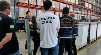 5,3 mil placas solares com registro suspenso são apreendidas em Aparecida